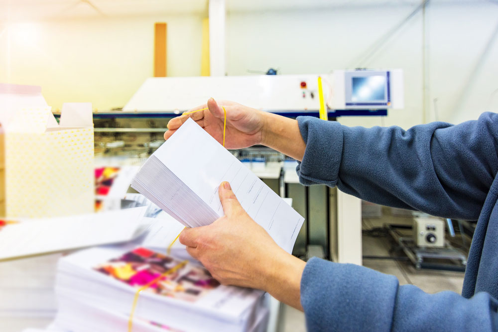 Top 5 Reasons to Use Custom Mailing Services - custom mailing services - Complete Mail & Printing