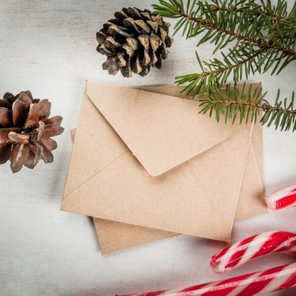 How to Design Holiday Cards for Client Retention - Complete Mailing & Printing